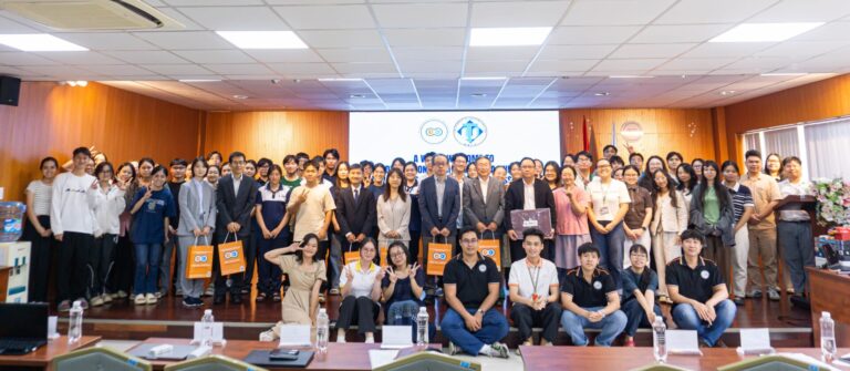 ベトナムにて大学院生のリクルート活動